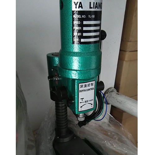 台湾东澄牌高速精密桌上钻孔机,高速精密桌上钻床,高速钻床