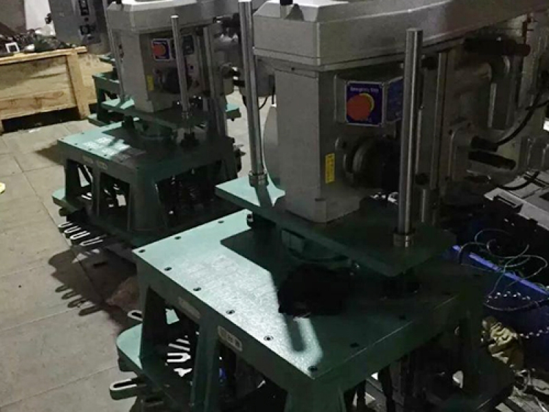 攻丝机的结构组成